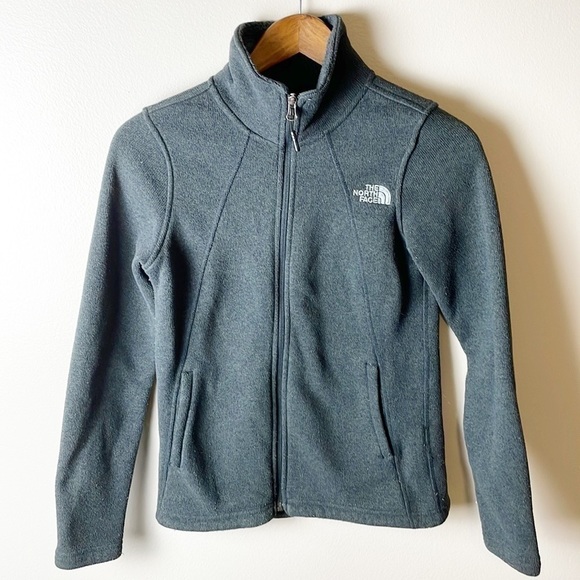 The North Face Jackets & Blazers - 𝅺THE North Face fleece jacket women size XS